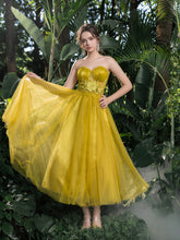 Midi Strapless Tulle Ball Gown with Floral Embellishments – Dramatic Sweetheart Neckline for Garden Weddings, Charity Balls